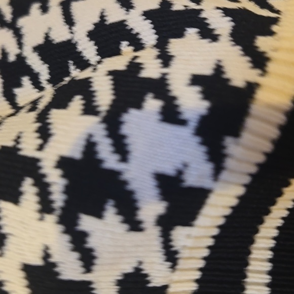 Ted Baker London Stylish Syrenia Black/White Houndstooth Top - Picture 3 of 10